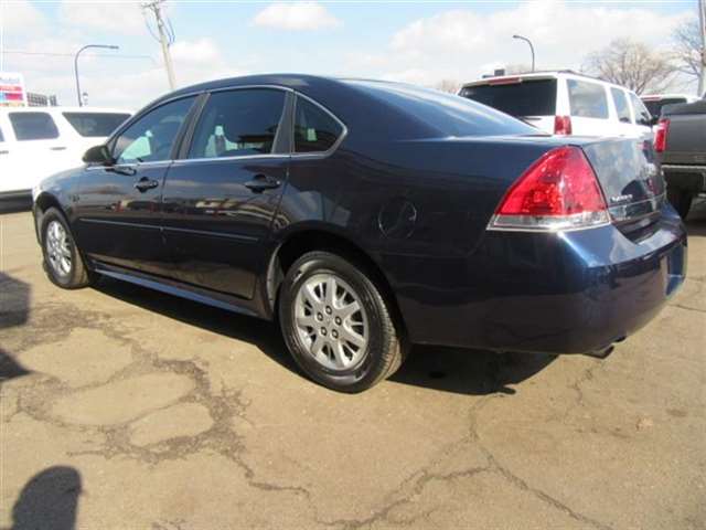 2010 Chevrolet Impala Police 4dr Sedan w/1LS